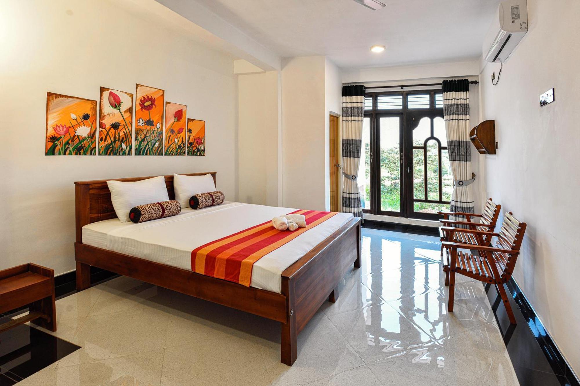 Gold Crown Residence Dambulla Bagian luar foto